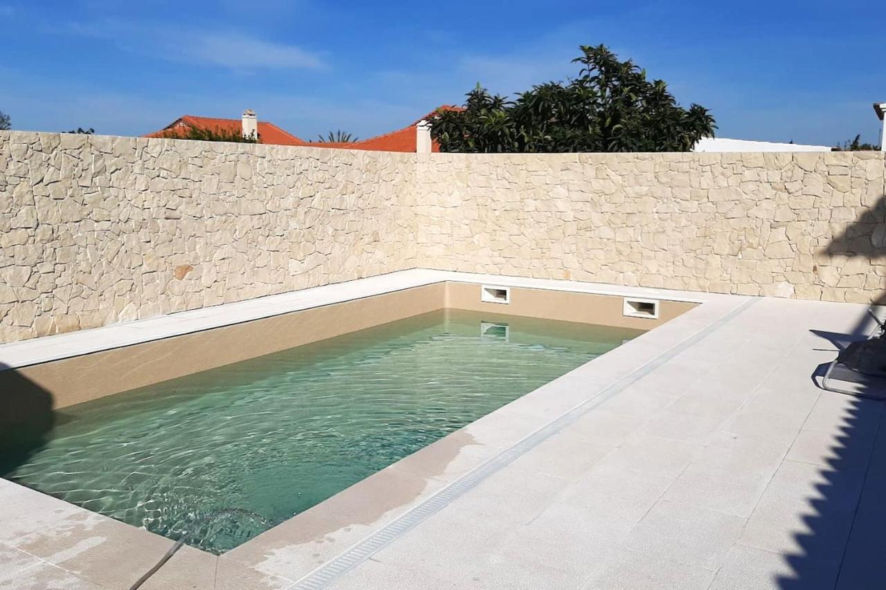Spacious House In Aldeia Dos Pinheiros With Pool Azeitao Exterior photo