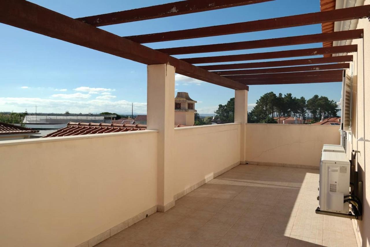 Spacious House In Aldeia Dos Pinheiros With Pool Azeitao Exterior photo